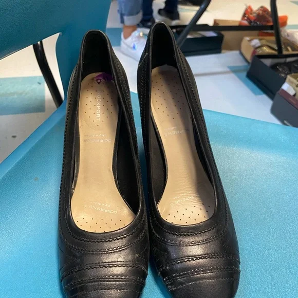 Rockport Black Chunky Heels with Peep-Toe - Picture 2 of 4